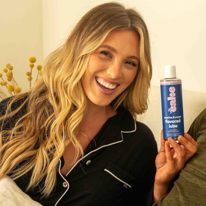 Hello Cake Peaches & Cream Flavored Lube - Water-Based Personal Lubricant - Vegan, Sugar-Free, Gluten-Free - Easy Clean-Up - for Men, Women, and Couples, 8 fl oz - Image 6